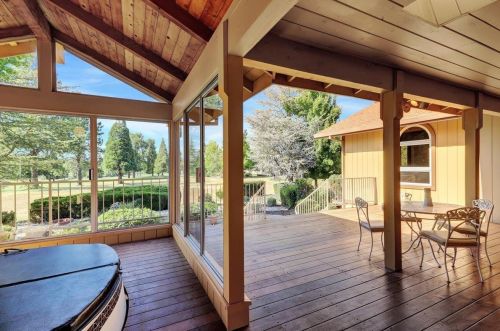 18114 Lake Forest Dr, Lake Wildwood CA  95946-9456 exterior