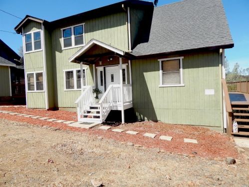 2655 Harness Dr, Pope Valley, CA 94567-9401