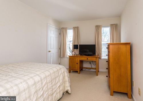 308 Ross Ln, Collegeville PA  19426-1877 exterior