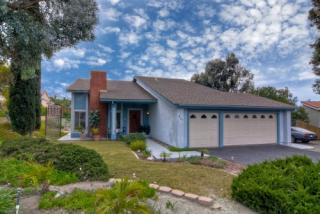 827 Centennial Dr, Vista, CA 92081-6501