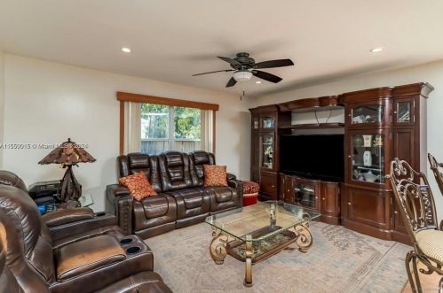 17396 21 St, Hollywood FL 33024-3215 exterior