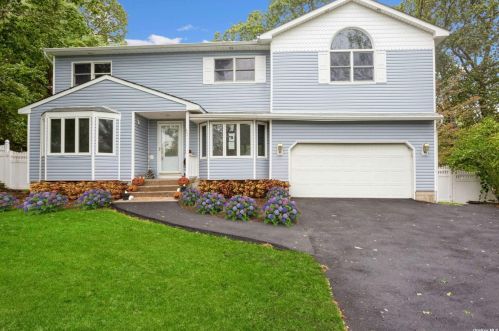 21 Rustic Rd, Miller Place, NY 11764-1919