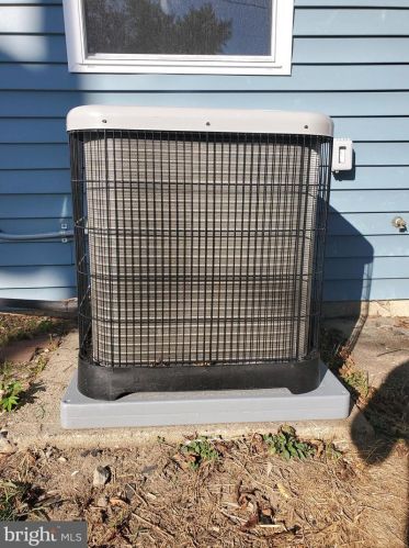 194 Northampton Dr, Willingboro NJ  08046-1343 exterior