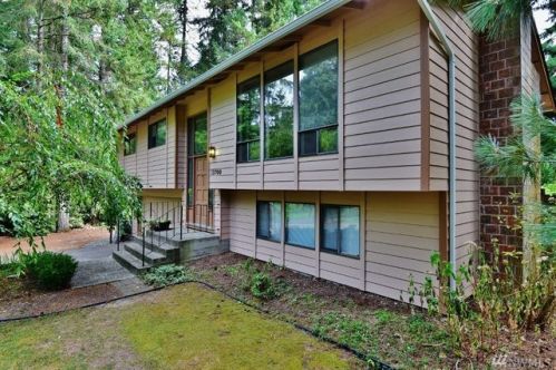 13700 Rocky Ridge Rd, Silverdale, WA 98383-9557