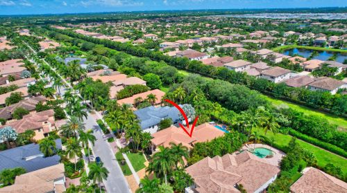 8696 Valhalla Dr, Delray Beach FL  33446-9568 exterior