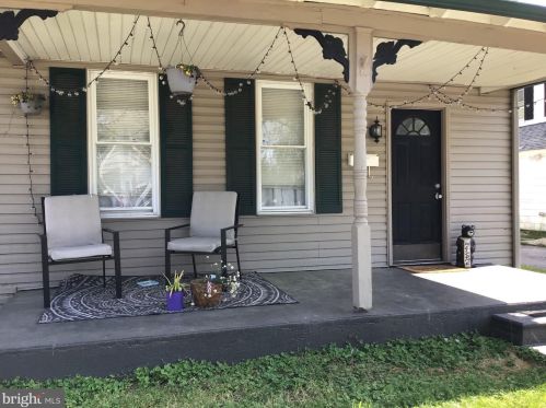 9 Center St, Harrington, DE 19952-1109