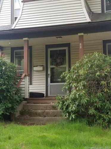 382 Poquonnock Rd, Groton, CT 06340-4513