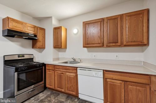345 Chestnut St, Pottstown, PA 19464-5638