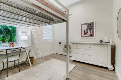 421 35th Ave, Naples FL  34120-1356 exterior