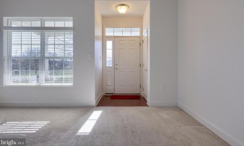 1656 Parvin Rd, Lancaster, PA 17601-4654
