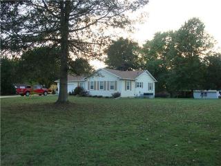 509 Criss St, Lawrenceburg, TN 38464-4101