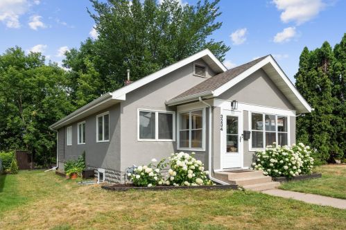 3234 Pierce St, Minneapolis, MN 55418-2157
