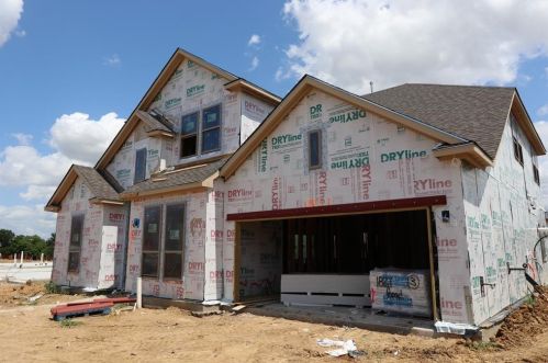 1821 Roadrunner Dr, Oak Point, TX 75068-8543