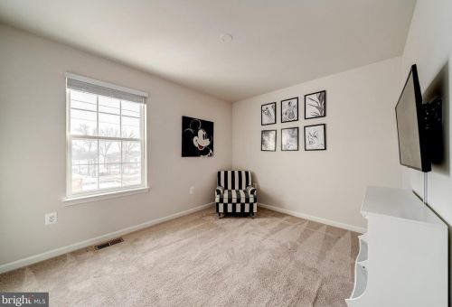 15633 Merrily Way, Woodbridge VA  22193-1097 exterior