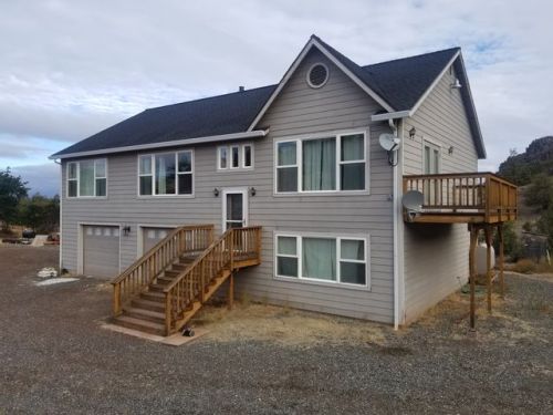 7900 Ager Beswick Rd, Montague, CA 96064-9568