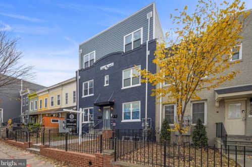 1111 Holbrook Ter, Washington DC 20002-2704 exterior