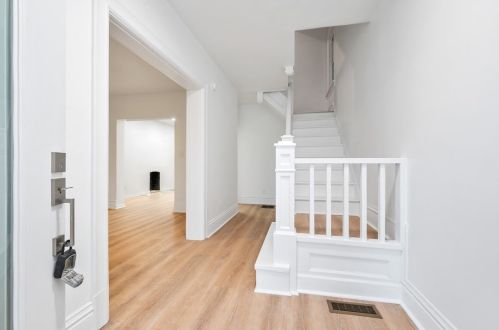 1211 Jancey St, Pittsburgh PA  15206-1146 exterior