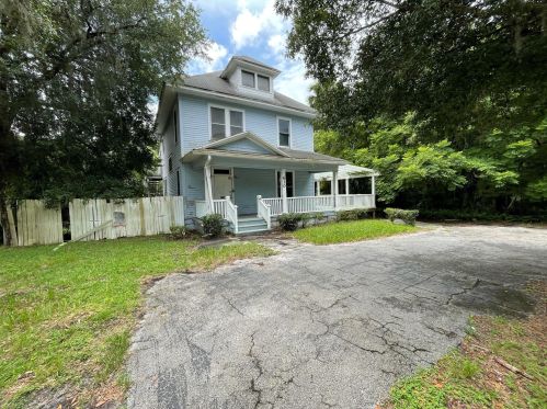 610 New York Ave, Deland, FL 32724-5216