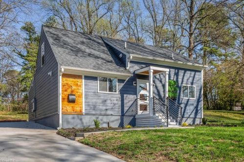 515 Park Ter, Greensboro, NC 27403-1902