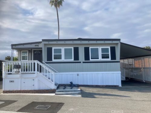 6255 Emerald Cove Dr, Long Beach, CA 90803-2314