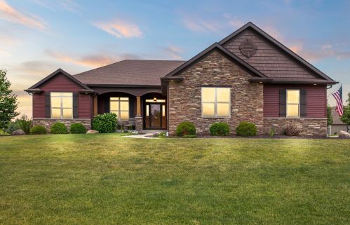 10881 45th Ave, Kenosha, WI 53158-3947