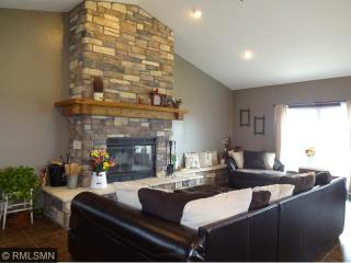 861 220th Ave, Somerset, WI 54025-7522