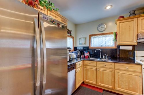 90 Mckee St, Floral Park NY  11001-1618 exterior