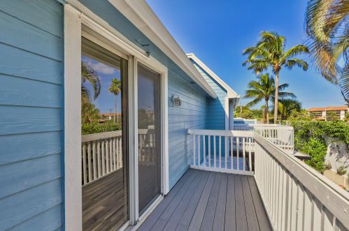 121 Ocean Dunes Cir, Jupiter FL  33477-9140 exterior