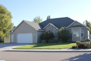 2207 Cleveland St, Kennewick WA  99338-1837 exterior