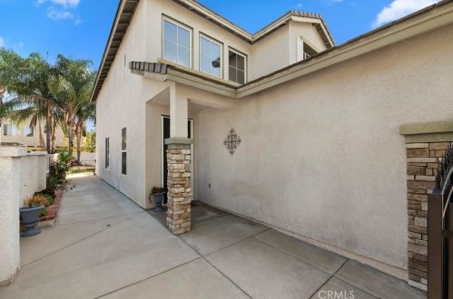 27560 Nellie Ct, Temecula CA  92591-2846 exterior