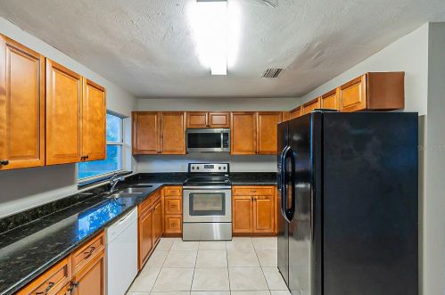1636 Crystal Lake Dr, Lakeland, FL 33801-5916