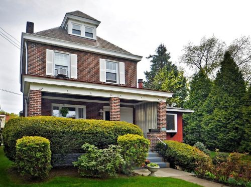1220 Love St, Pittsburgh, PA 15218-1120