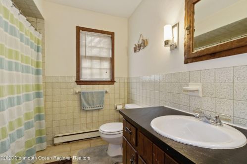 624 Mistletoe Ave, Point Pleasant Beach NJ  08742-2706 exterior