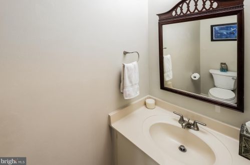 12 Pagoda Ct, Lawrence Township NJ  08648-4829 exterior