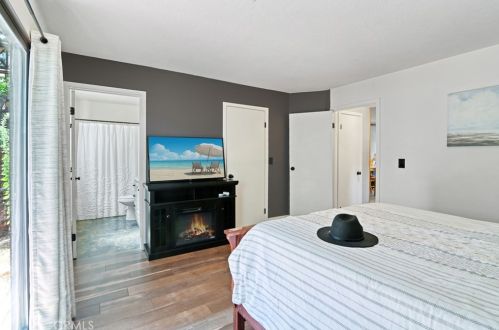 40152 Calle Plana, Santa Clarita CA  91390-1086 exterior