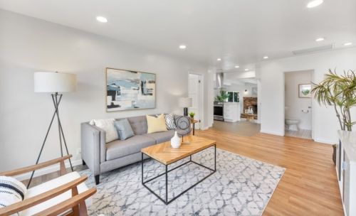 5242 Levelside Ave, Lakewood, CA 90712-2224