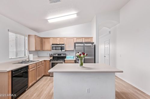 10634 Pomo St, Tolleson AZ  85353-1162 exterior