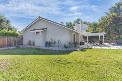 41739 Asteroid Way, Temecula CA  92592-3222 exterior