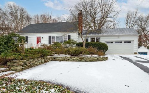 106 Bellecrest Ave, Elwood, NY 11731-1206