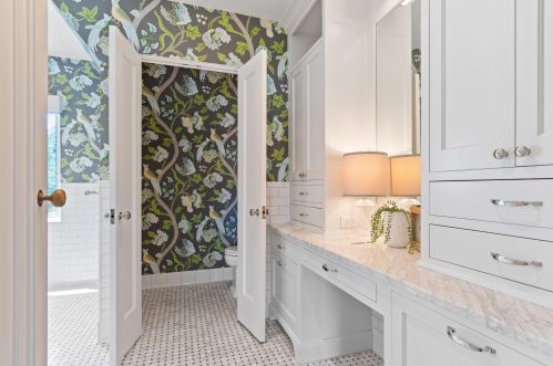 4108 Lk Dr, Milwaukee WI 53211-1719 exterior