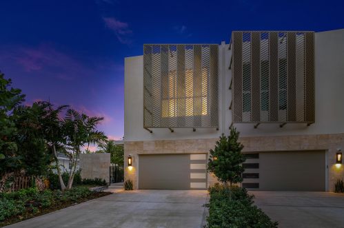724 Lake Ave, Delray Beach FL  33483-5928 exterior
