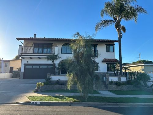 26301 Delos Dr, Torrance, CA 90505-7211