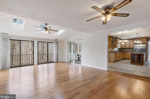 4471 Occoquan Overlook, Woodbridge VA  22192-6107 exterior