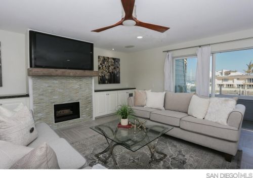 80 Montego Ct, San Diego CA 92118-3253 exterior