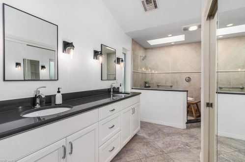 1903 Countess Ct, Naples FL  34110-1005 exterior