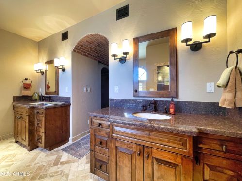 10153 Topaz Dr, Scottsdale AZ  85258-4808 exterior