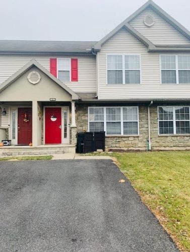 232 Nesquehoning St, Easton, PA 18042-6751