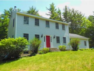 25 James Farm Rd, Lee, NH 03861-6529