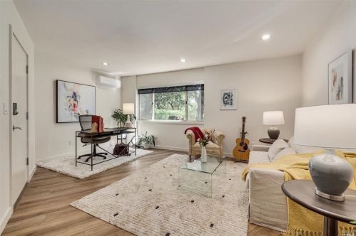 4833 Skycrest Way, Santa Rosa CA  95405-8798 exterior