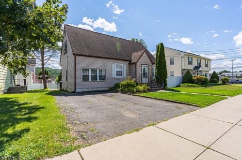 390 Mcfarlan St, Dover, NJ 07801-2074